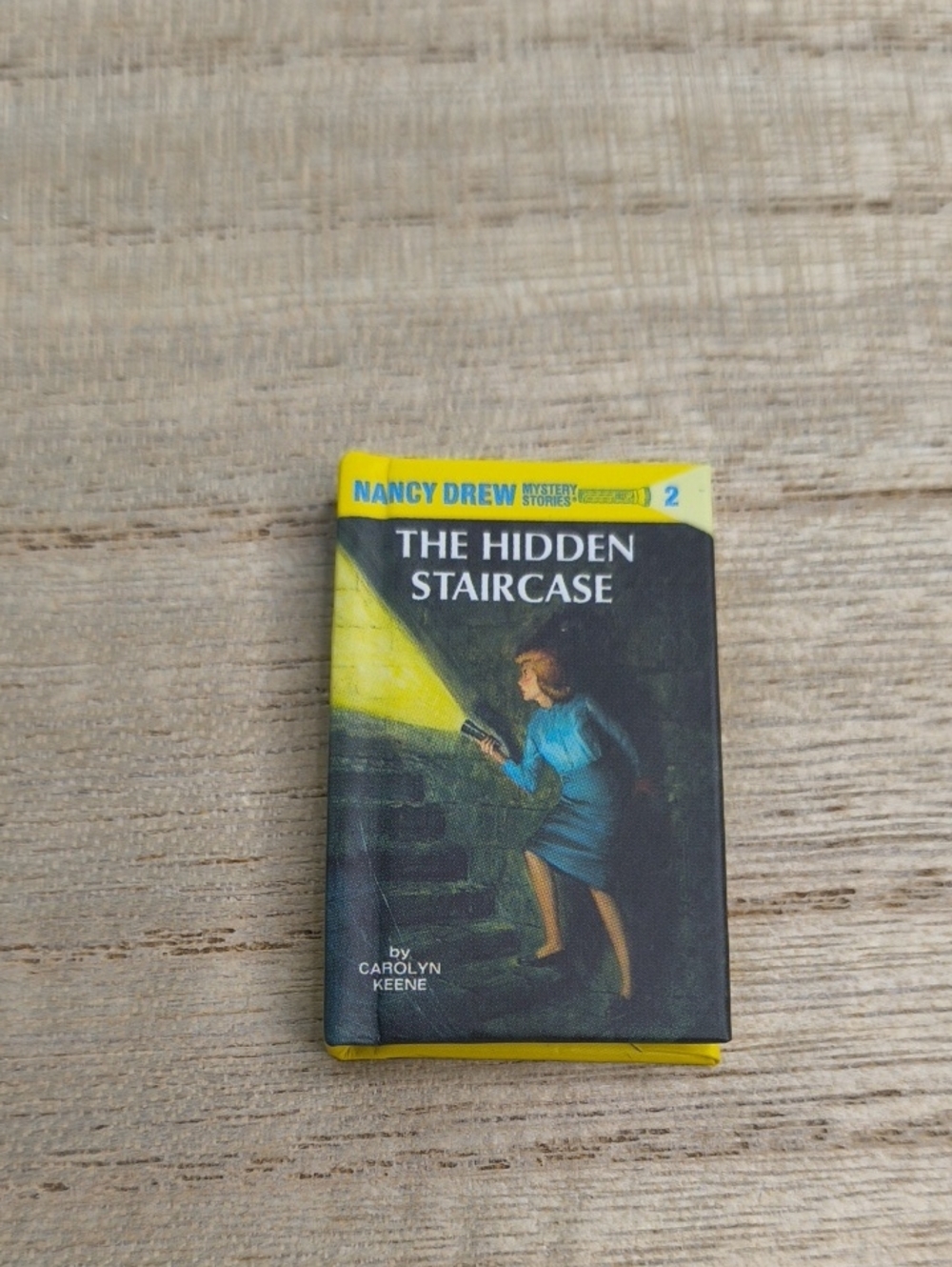 Zuru Mini Brands Books 2 The Hidden Staircase
